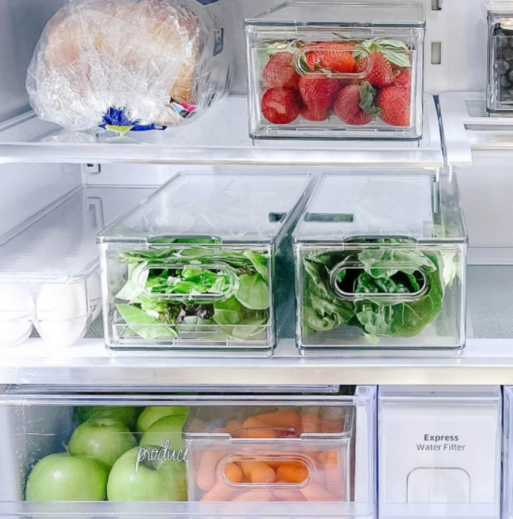 Låda med lock, THE HOME EDIT VEGGIE BIN, 15,2 x 30,5 x H10,8 cm, Transparent i gruppen Förvaring / Köksförvaring / Kylskåpsförvaring hos SmartaSaker.se (41816)