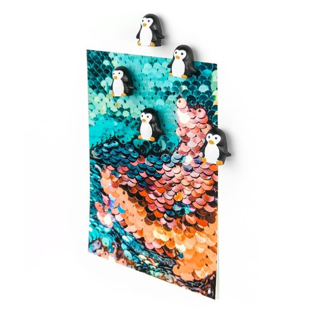 Magneter i form av pingviner, PINGU, 6 st, Svart / Vit i gruppen Förvaring / Magneter och självhäftande hos SmartaSaker.se (41976)