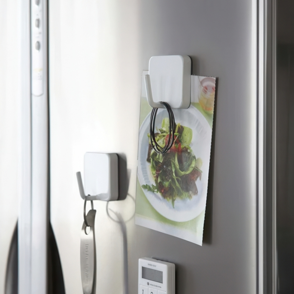 Magnetisk krok, MAGNET HOOK TOWER, 4,8 x 3,3 x H 4,8 cm, Yamazaki, Vit i gruppen Förvaring / Magneter och självhäftande / Magnetkrokar hos SmartaSaker.se (42058)