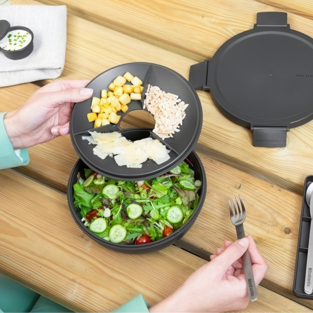 Matlåda för sallad, 1,3 L, BRABANTIA MAKE & TAKE SALAD BOWL, Ø 21 x H 7,5 cm i gruppen Förvaring / Köksförvaring / Matlådor / SmartStore matlådor hos SmartaSaker.se (42114)