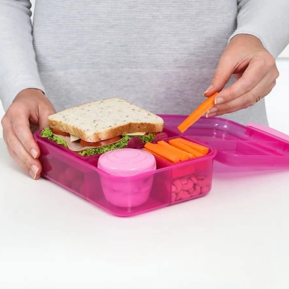 Matlåda med fack och yoghurtburk, 1,65 Liter, SISTEMA BENTO LUNCH i gruppen Förvaring / Köksförvaring / Matlådor / Lunchlådor och Bento hos SmartaSaker.se (42123)