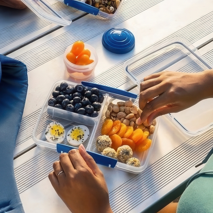 Matlåda, Tredelad, 0,82 liter, SISTEMA MULTI SPLIT, Klar / Mörkblå i gruppen Förvaring / Köksförvaring / Matlådor / SmartStore matlådor hos SmartaSaker.se (42184)