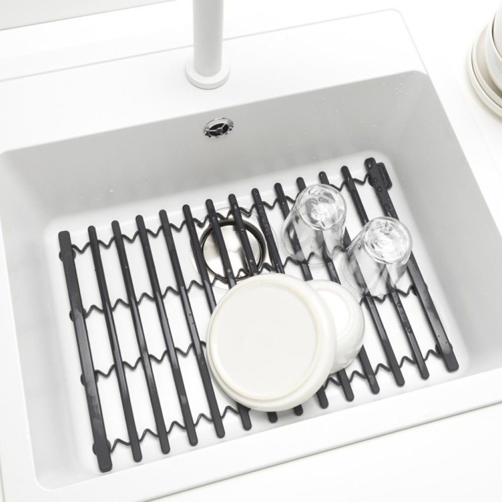 Matta för diskhon, BRABANTIA SILICONE SINK MAT, 30 x 30 - 45 cm, Mörkgrå i gruppen Förvaring / Köksförvaring / Diskställ och diskbänk hos SmartaSaker.se (42210)
