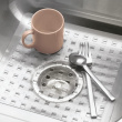 Matta för diskhon, iDESIGN SQUARE SINK MAT, 28 x 32 cm Matta för diskhon, iDESIGN SQUARE SINK MAT, 28 x 32 cm