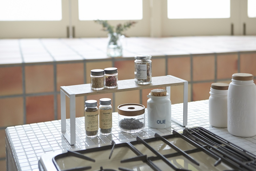 Mini hylla, TOSCA KITCHEN RACK WIDE, 40 x 12 x H 15.5 cm, Yamazaki, Vit / Trä i gruppen Förvaring / Köksförvaring / Organisera köksskåp hos SmartaSaker.se (42239)