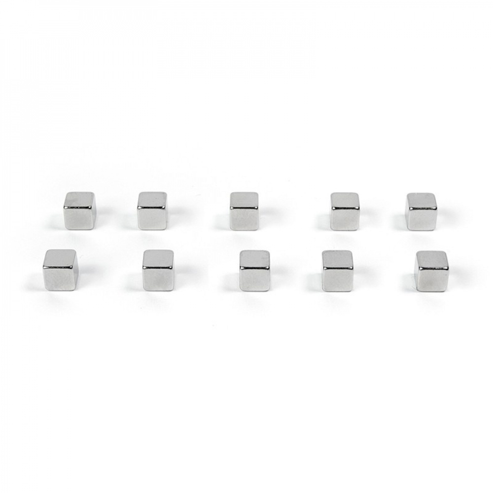 Mini-magneter, Starka, Kuber, 10 st, KUBIQ SILVER, 0,5 cm, silver i gruppen Förvaring / Magneter och självhäftande / Starka magneter hos SmartaSaker.se (42275)