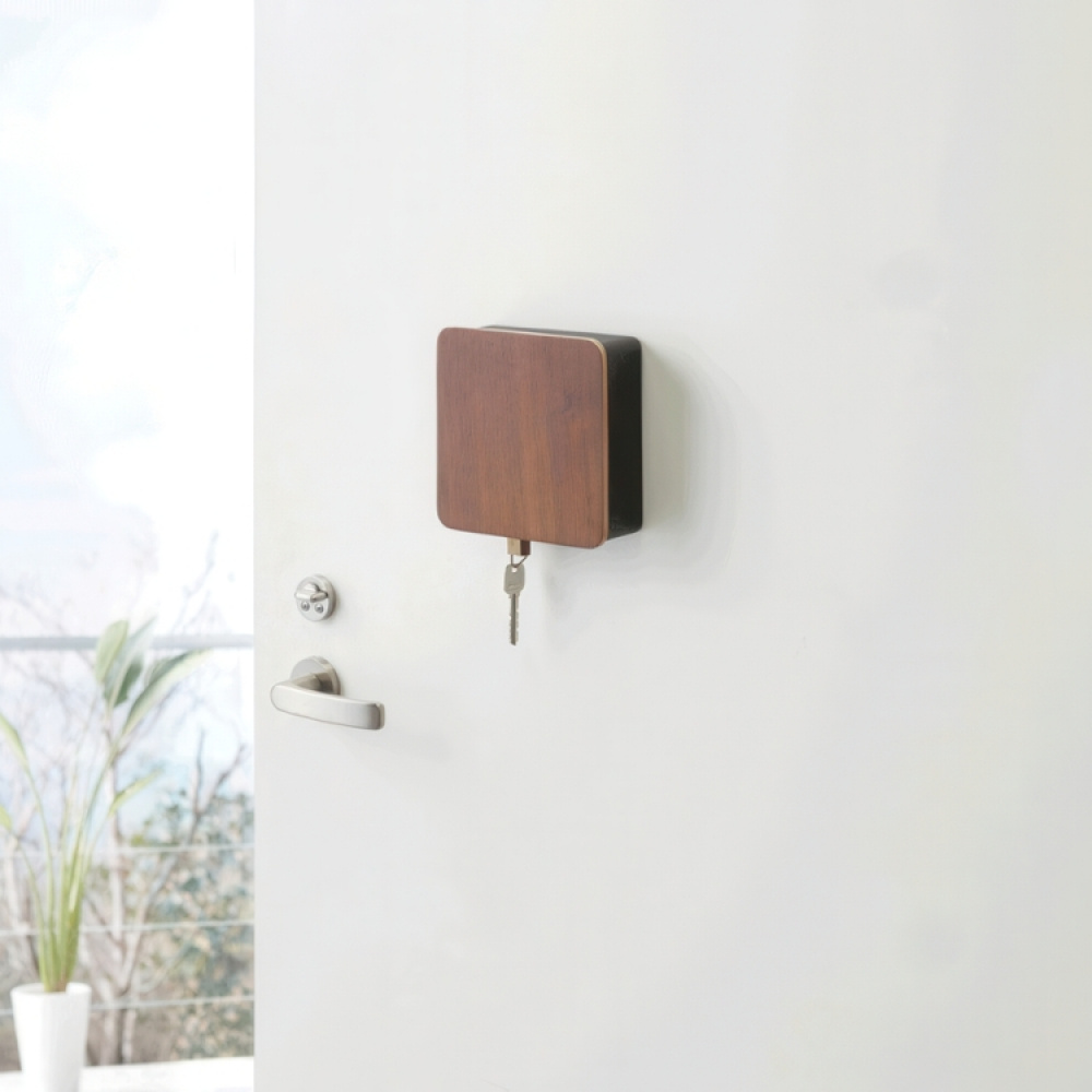 Nyckelskåp, Magnetiskt, RIN SQUARE, Yamazaki, 16 x 16 cm, Svart / Brun i gruppen Förvaring / Hallförvaring / Nyckelskåp hos SmartaSaker.se (42313)