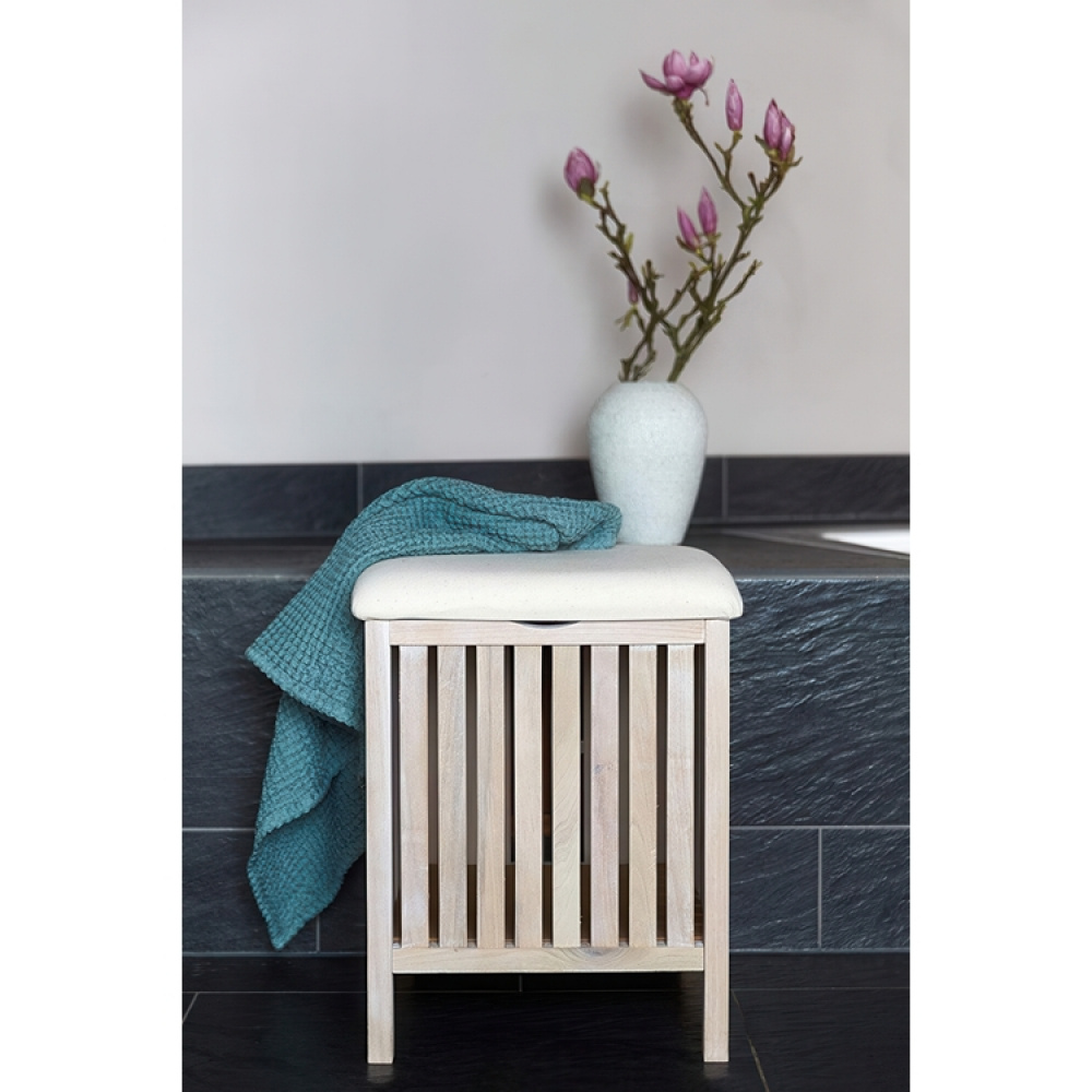 Pall i valnöt med förvaring, NORWAY, 39 x 39 x H 52cm, Vit-kalkad / offwhite i gruppen Förvaring / Badrumsförvaring hos SmartaSaker.se (42330)