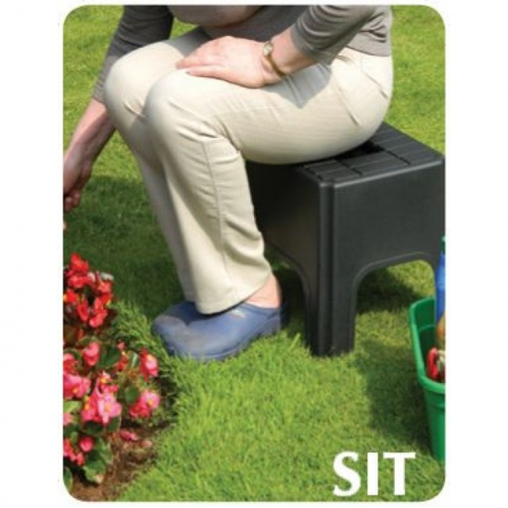 Pall med förvaring, SIT, STEP & STORE, 40 x 33 x H 31 cm, Svart / Grön i gruppen Förvaring / Hallförvaring hos SmartaSaker.se (42333)