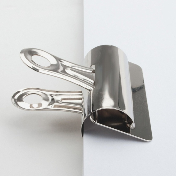 Pappersklämmor i metall , 4 st, BOSTON XL, 6,5 cm, Silver i gruppen Förvaring / Kontorsmaterial hos SmartaSaker.se (42336)