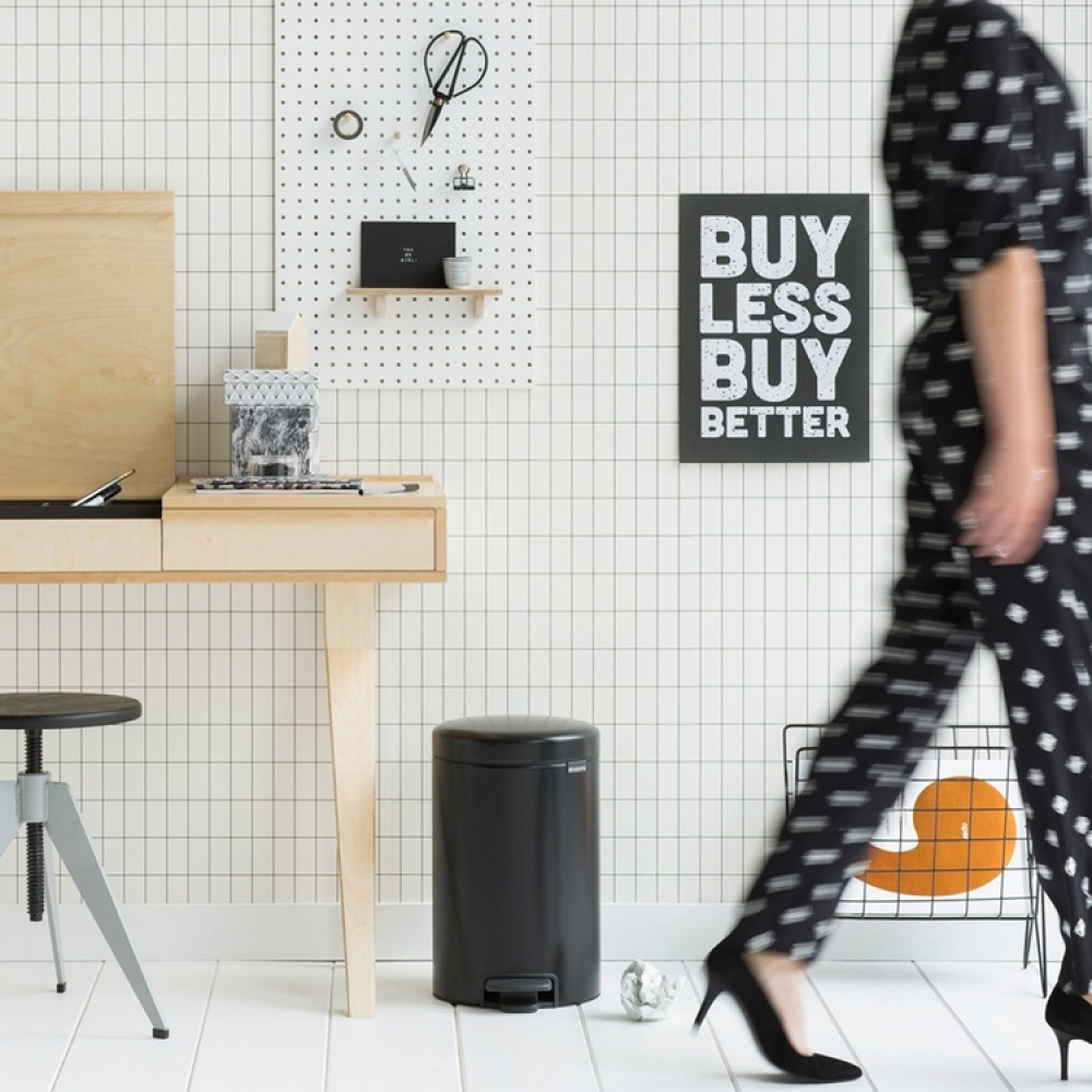 Papperskorg / Pedalhink, 12 L, BRABANTIA NEWICON, Ø 25,1 x H 41,1 cm i gruppen Förvaring / Städförvaring och sopsortering / Sopsortering hos SmartaSaker.se (42366)