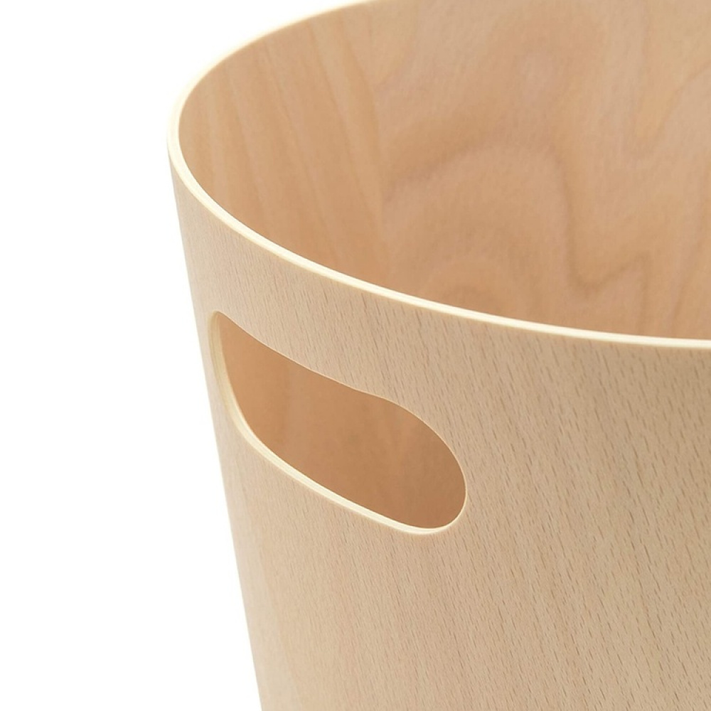 Papperskorg i trä, 7,5 L WOODROW, Ø 23 x H 28 cm, Umbra i gruppen Förvaring / Badrumsförvaring / Papperskorgar hos SmartaSaker.se (42375)
