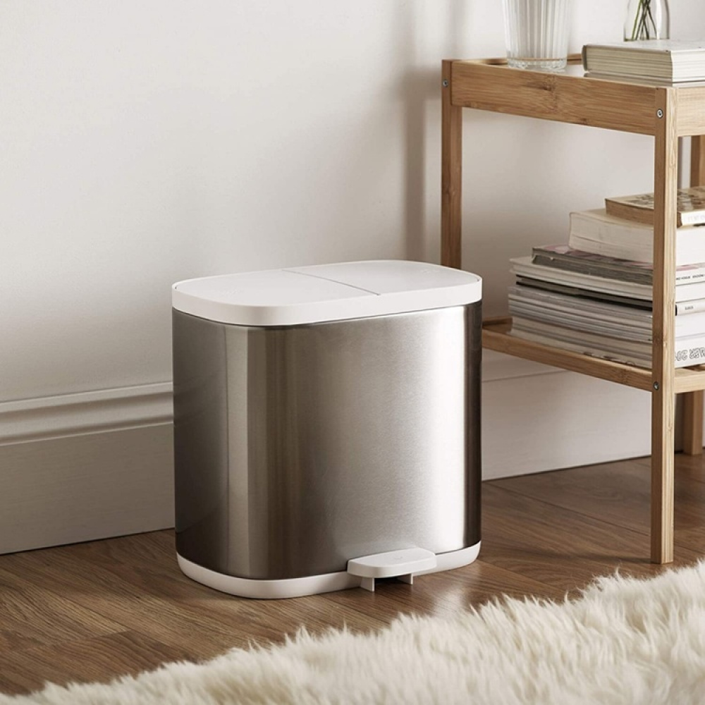 Papperskorg med pedal, 2-delad, SPLIT STEEL RECYCLER, 6 Liter, Joseph Joseph, Silver / Vit i gruppen Förvaring / Städförvaring och sopsortering / Sopsortering hos SmartaSaker.se (42383)