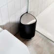 Pedalhink för hörn, 5 L, EASY-STORE PEDAL BIN, Joseph Joseph, Svart / Silver