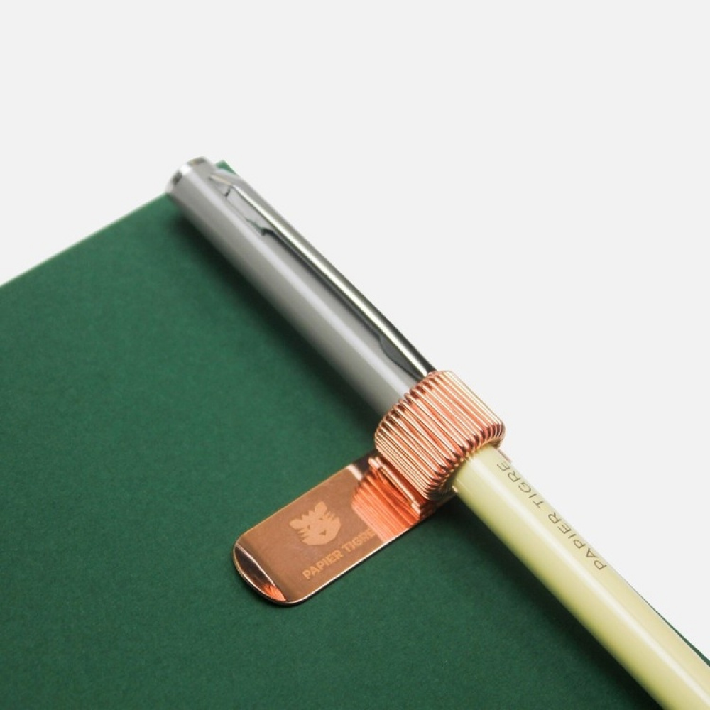Pennhållare i metall, för 1 penna, PAPIER TIGRE PEN CLIP i gruppen Förvaring / Kontorsmaterial hos SmartaSaker.se (42403)