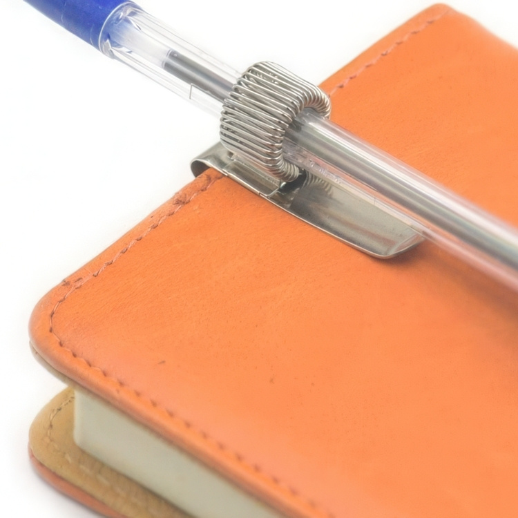 Pennhållare i metall, för 1 penna, PEN CLIP, silver i gruppen Förvaring / Kontorsmaterial hos SmartaSaker.se (42404)