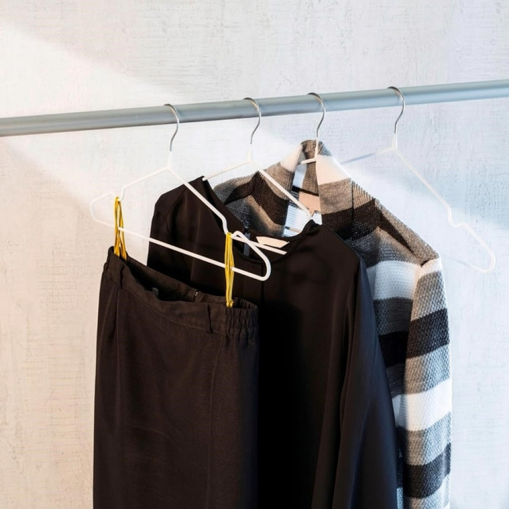 Platsbesparande galgar, anti slip, 20 st, BIG PACK SASCHA i gruppen Förvaring / Garderobsförvaring / Galgar och hängare hos SmartaSaker.se (42421)