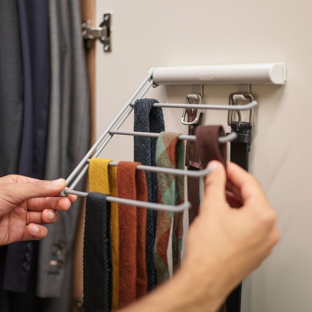 Självhäftande Hållare för Slipsar / Skärp, ORDERLY TIE & BELT RACK, Joseph Joseph, Ecru / Ljusgrå i gruppen Förvaring / Garderobsförvaring hos SmartaSaker.se (42514)
