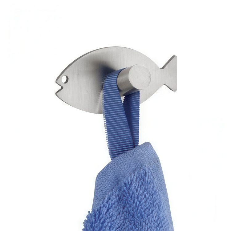 Självhäftande krokar i metall, 2 st, FISH, 6,5 x H3,2 cm, Rostfritt stål i gruppen Förvaring / Badrumsförvaring hos SmartaSaker.se (42523)