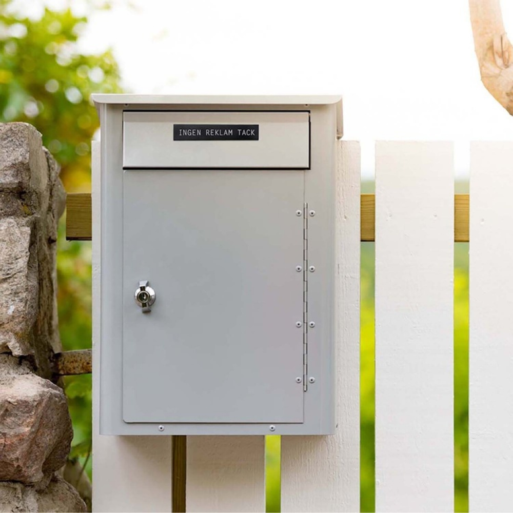 Självhäftande skylt i Rostfritt stål, INGEN REKLAM TACK, 9 x H 1,7 cm i gruppen Förvaring / Magneter och självhäftande / Skyltar och etiketter hos SmartaSaker.se (42534)