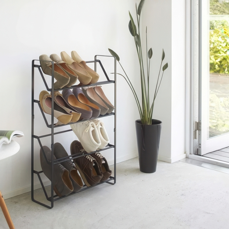 Skohylla i metall, Smal, FRAME 4 TIERED, 53 x17,5 x H 80 cm, Yamazaki i gruppen Förvaring / Hallförvaring / Skohyllor hos SmartaSaker.se (42559)