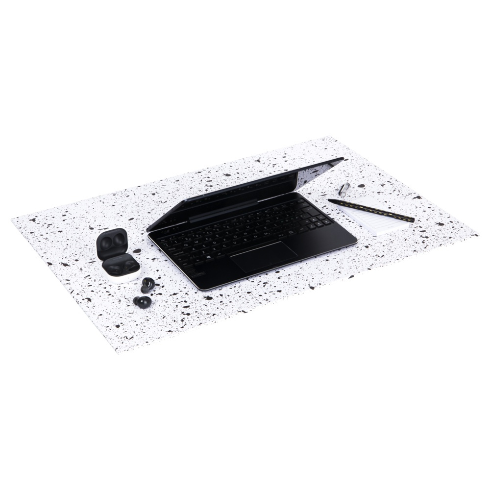 Skrivbordsunderlägg i Papperslaminat, BIGSO ANNIE DESK PAD, 59 x 39 cm, Splash Black i gruppen Förvaring / Kontorsmaterial hos SmartaSaker.se (42599-splash-black)