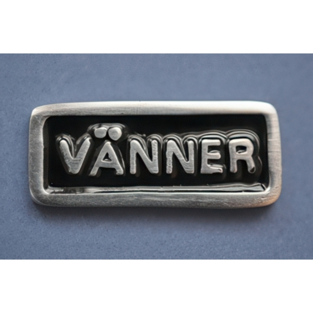Skylt med ram, Aluminium, VÄNNER, Exmez, 4 x H 1,7 cm, Svart / Silver i gruppen Förvaring / Magneter och självhäftande / Skyltar och etiketter hos SmartaSaker.se (42621)