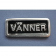 Skylt med ram, Aluminium, VÄNNER, Exmez, 4 x H 1,7 cm, Svart / Silver Skylt med ram, Aluminium, VÄNNER, Exmez, 4 x H 1,7 cm, Svart / Silver