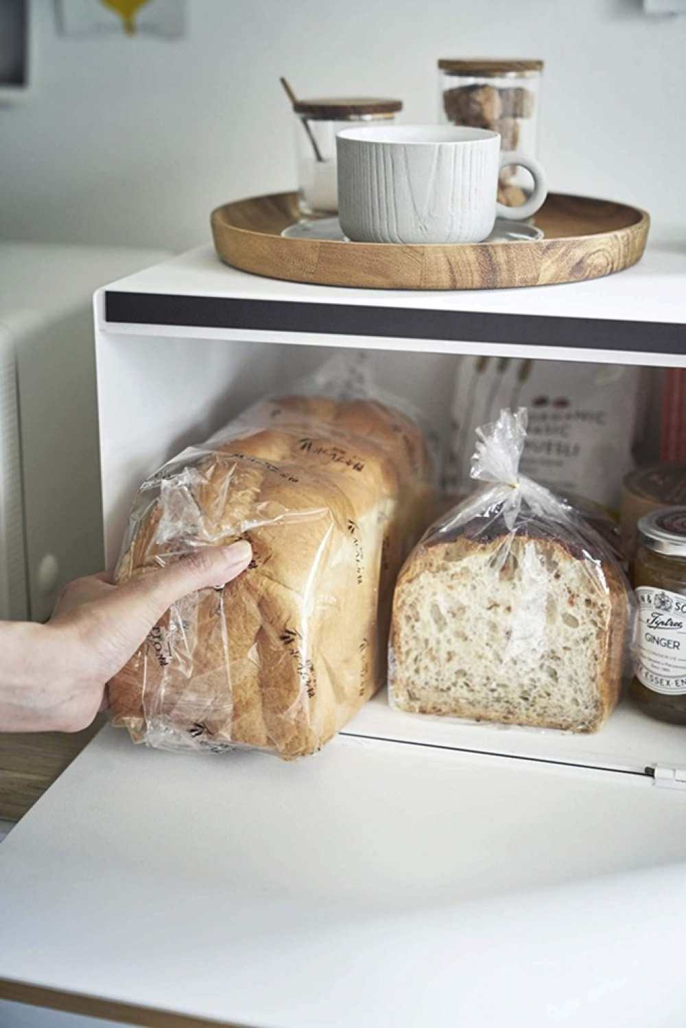 Skåp för torrvaror, Metall, TOSCA BREAD CASE, 43 x 36,5 x H 24 cm, Yamazaki, Vit i gruppen Förvaring / Köksförvaring hos SmartaSaker.se (42642)