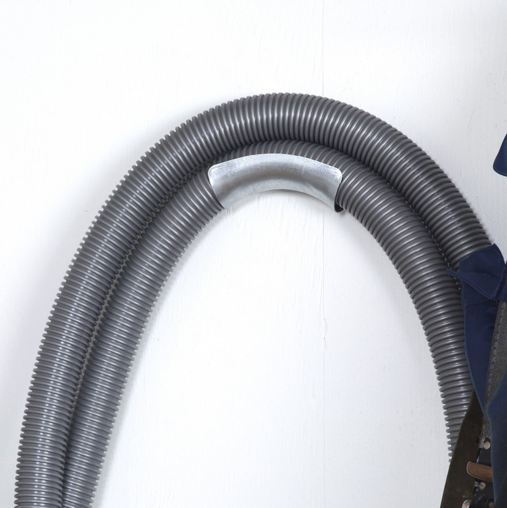 Slanghållare för dammsugare, HABO HOSE HOLDER , Metall i gruppen Förvaring / Städförvaring och sopsortering / Hållare till städskåpet hos SmartaSaker.se (42647)
