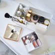 Sminklåda i metall, med spegel och handtag, TOWER MAKE UP BOX, Yamazaki, Vit / Natur Sminklåda i metall, med spegel och handtag, TOWER MAKE UP BOX, Yamazaki, Vit / Natur