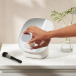 Sminkspegel med förvaring, VIVA PEDESTAL MIRROR COSMETIC ORGANISER, Joseph Joseph, Benvit Sminkspegel med förvaring, VIVA PEDESTAL MIRROR COSMETIC ORGANISER, Joseph Joseph, Benvit