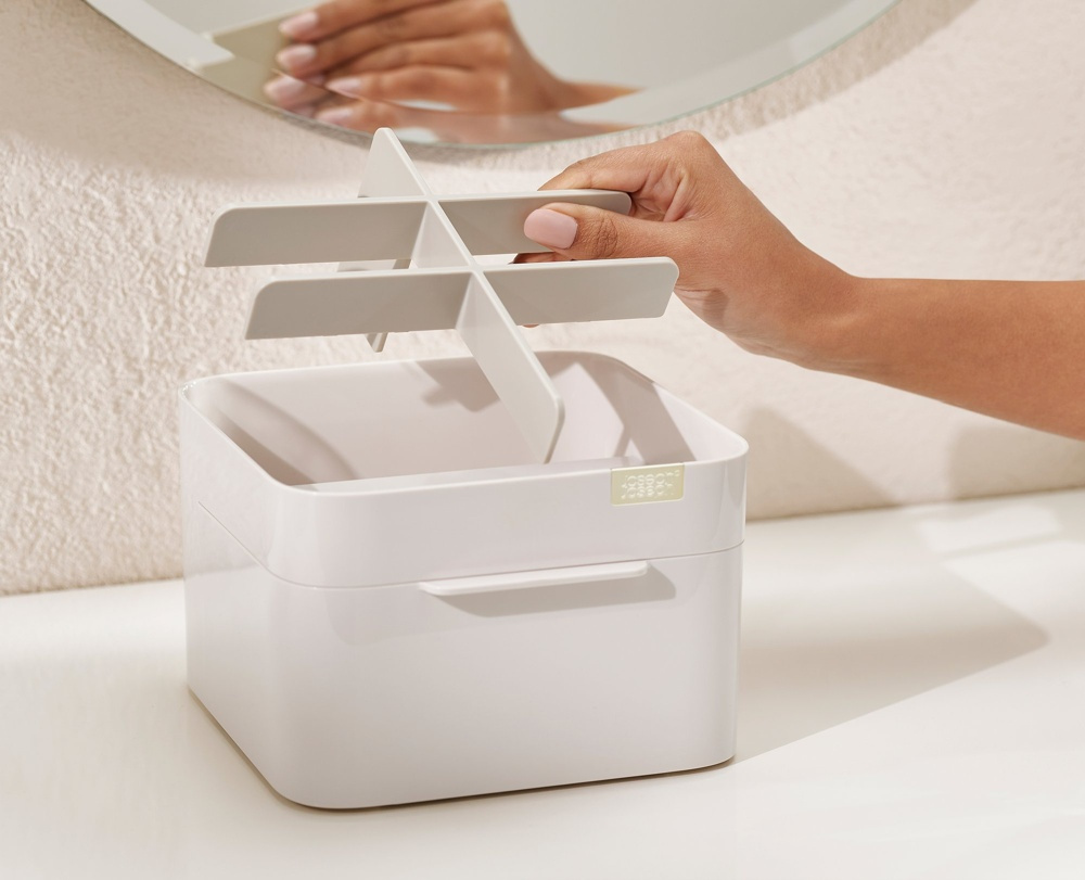 Sminkställ med låda, VIVA MEDIUM COSMETIC ORGANISER, Joseph Joseph, Benvit i gruppen Förvaring / Badrumsförvaring / Sminkförvaring hos SmartaSaker.se (42676)