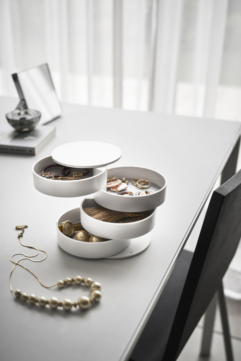 Smyckesask / Förvaringsburk, TOWER ACCESSORIES TRAY, Yamazaki, Vit i gruppen Förvaring / Sovrumsförvaring / Smyckesförvaring hos SmartaSaker.se (42683)