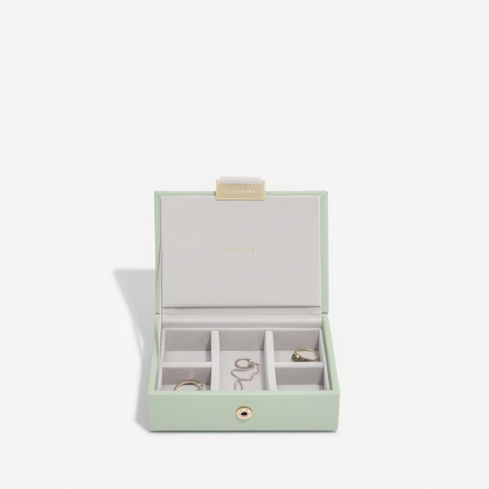 Smyckeskrin, 2 våningar, MICRO STACKERS, 12,5 x 9 x H 9 cm, Sage Green i gruppen Förvaring / Badrumsförvaring / Sminkförvaring hos SmartaSaker.se (42703)