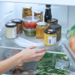 Snurrbricka för kylen, FRIDGE-STORE ROTATING ORGANISER, 33 x 28 x H 4,4 cm, Joseph Joseph, Transparent Snurrbricka för kylen, FRIDGE-STORE ROTATING ORGANISER, 33 x 28 x H 4,4 cm, Joseph Joseph, Transparent