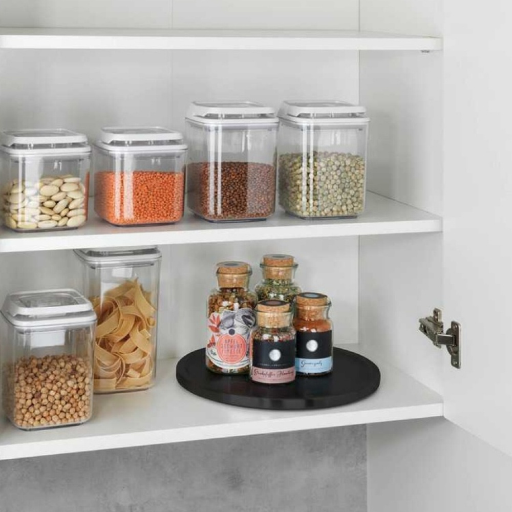 Snurrbricka i metall, CUPBOARD CAROUSEL, Ø 26,5 x H 2 cm i gruppen Förvaring / Köksförvaring / Förvaringsburkar hos SmartaSaker.se (42731)