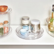 Snurrbricka, Liten, THE HOME EDIT SINGLE TIER TURNTABLE, Låg kant, Ø 23 cm, Transparent Snurrbricka, Liten, THE HOME EDIT SINGLE TIER TURNTABLE, Låg kant, Ø 23 cm, Transparent
