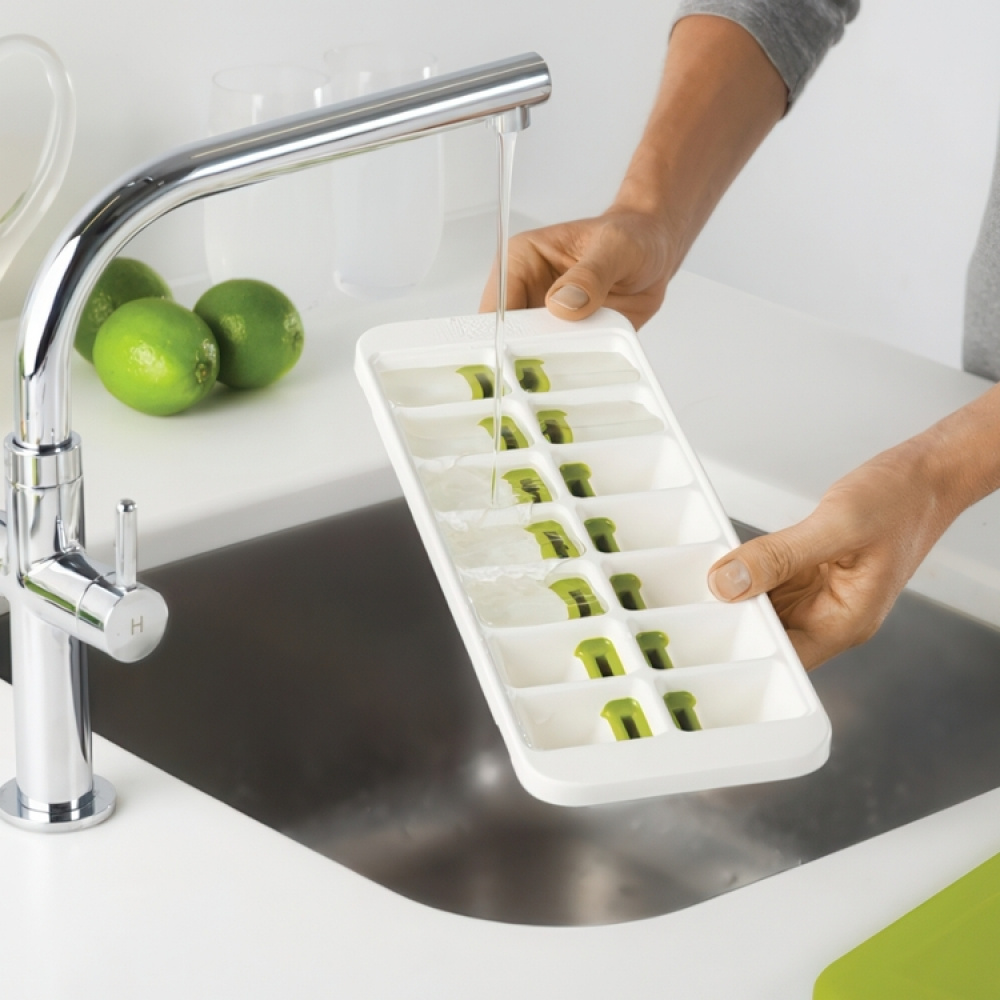 Stapelbar isbricka med lock, 14 stora kuber, QUICKSNAP, Joseph Joseph i gruppen Förvaring / Köksförvaring hos SmartaSaker.se (42800)