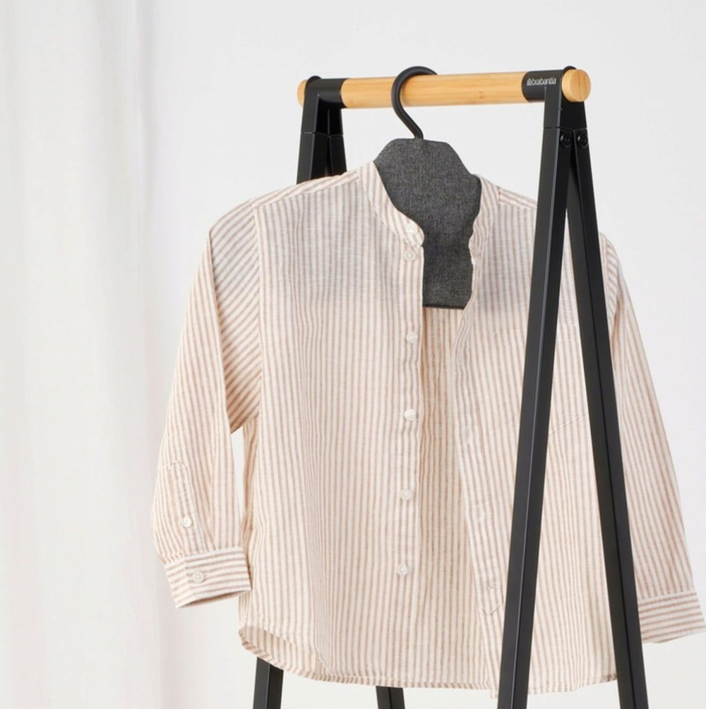 Steaming-Galge BRABANTIA STEAM CLOTHES HANGER, 41,5 x 1,5 x H 22,5 cm , Svart i gruppen Förvaring / Tvätt och tork / Stryktillbehör hos SmartaSaker.se (42811)