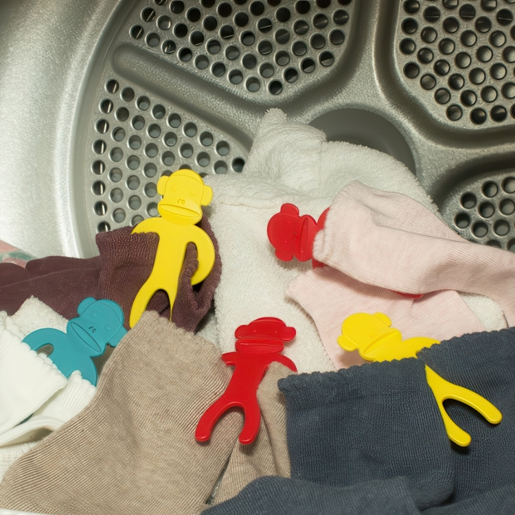Strumphållare för tvättmaskinen, SOCK MONKEY, 12 stycken, Kikkerland i gruppen Förvaring / Tvätt och tork hos SmartaSaker.se (42825)