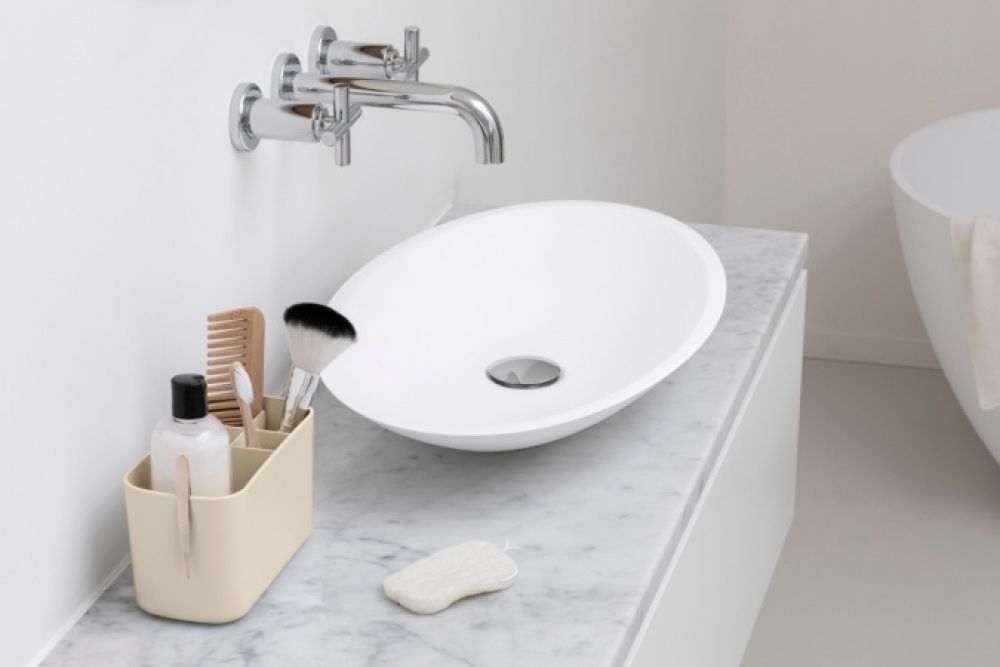 Ställ för eltandborstar / smink, RENEW CADDY, 19,6 x 9,9 x H 11 cm, Brabantia, Soft Beige i gruppen Förvaring / Badrumsförvaring hos SmartaSaker.se (42859)