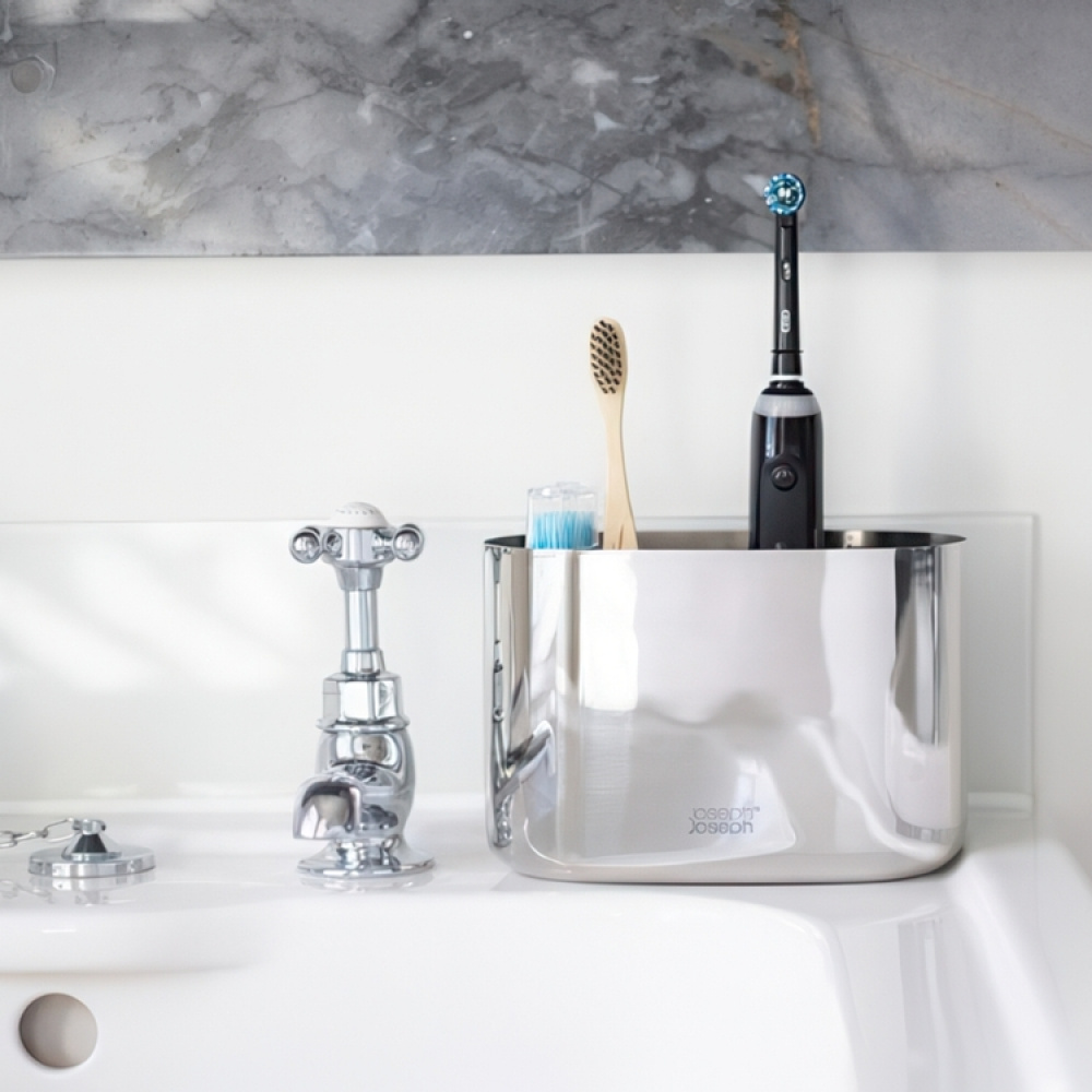 Ställ för eltandborstar, EASY STORE LUXE, 18 x 9 x H 11,5 cm, Joseph Joseph, Rostfritt stål i gruppen Förvaring / Badrumsförvaring hos SmartaSaker.se (42861)