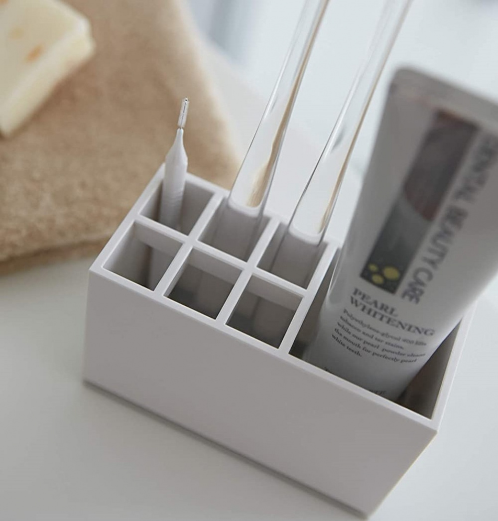 Tandborsthållare med plats för tandkräm, YAMAZAKI MIST, 11 x 5 x H 7 cm, Vit i gruppen Förvaring / Badrumsförvaring hos SmartaSaker.se (42924)