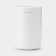 Tandborstmugg med avdelare, BRABANTIA RENEW, Ø7,6 x H 11 cm, Vit Tandborstmugg med avdelare, BRABANTIA RENEW, Ø7,6 x H 11 cm, Vit