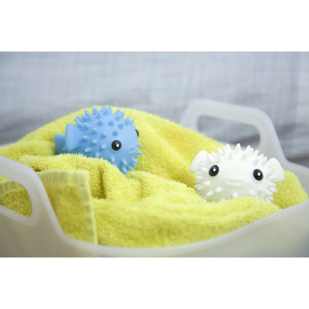 Torkbollar till torktumlaren i form av fiskar, PUFFER FISH DRYER BUDDIES, 2 stycken, Blå / Vit i gruppen Förvaring / Tvätt och tork hos SmartaSaker.se (42968)