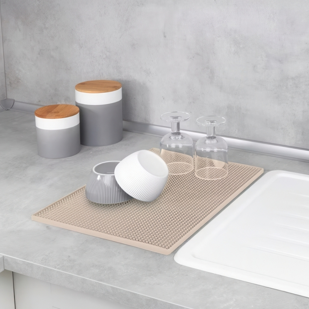 Torkmatta med piggstruktur, CLASSIC DRAIN MAT, 40 x 30 cm i gruppen Förvaring / Köksförvaring / Diskställ och diskbänk hos SmartaSaker.se (42978)