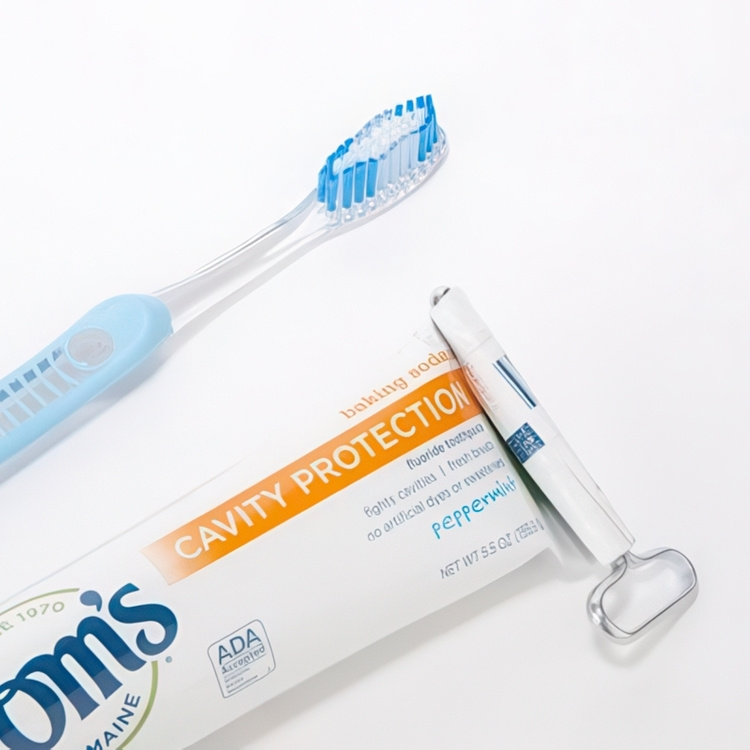 Tubklämmor av metall, 2 st, TUBE SQUEEZER, Kikkerland, Silver i gruppen Förvaring / Badrumsförvaring hos SmartaSaker.se (43025)