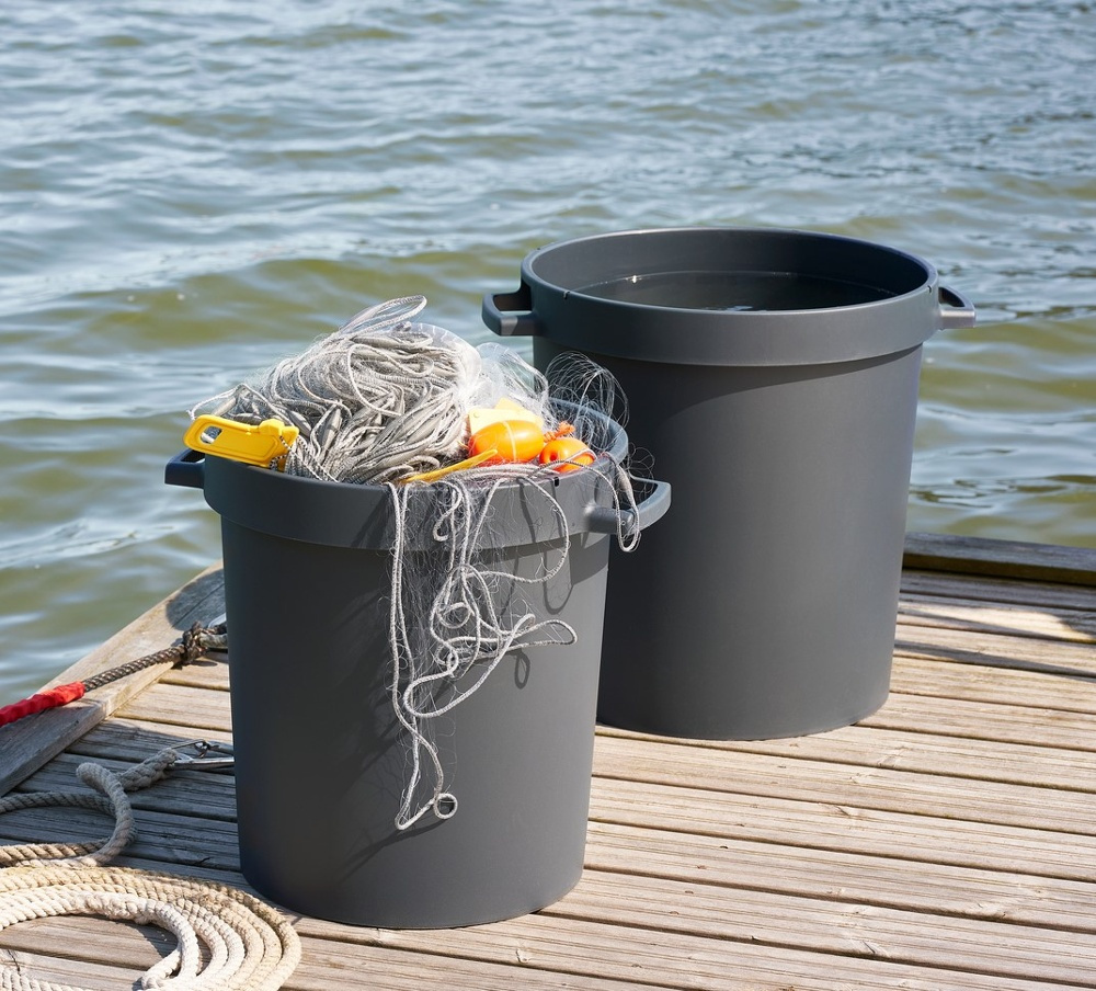 Tunna med Handtag, 45 Liter, WATER BARREL, 42 x 51 x H 46 cm, Svart i gruppen Förvaring / Förråd- och garageförvaring / Korgar och hinkar hos SmartaSaker.se (43026)