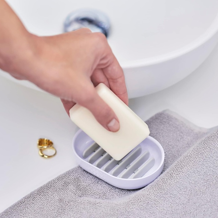 Tvålkopp, DUO QUICK-DRAIN, 11.5 x 8 x H 2,5 cm, Joseph Joseph, Vit i gruppen Förvaring / Badrumsförvaring hos SmartaSaker.se (43070)